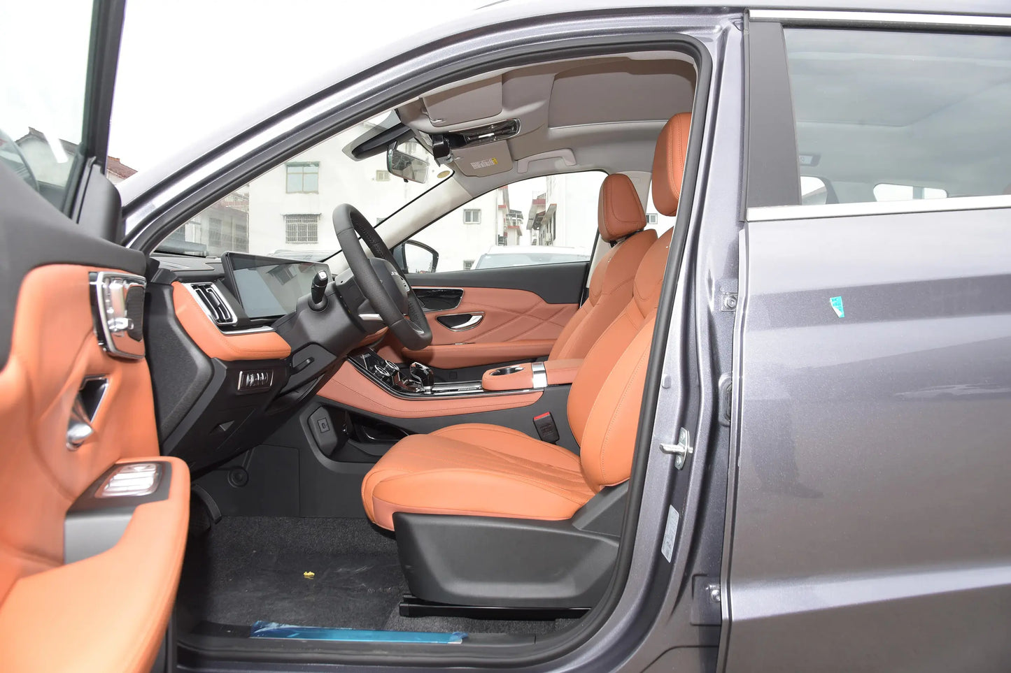 X70 Plus 2025 Model 1.5T Deluxe Pengpai Edition 5 seats