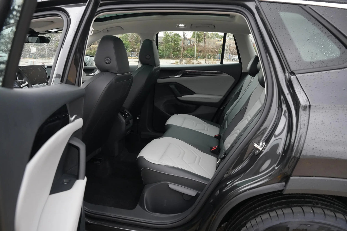 TAYRON L 2025 300TSI 2WD Elite Edition