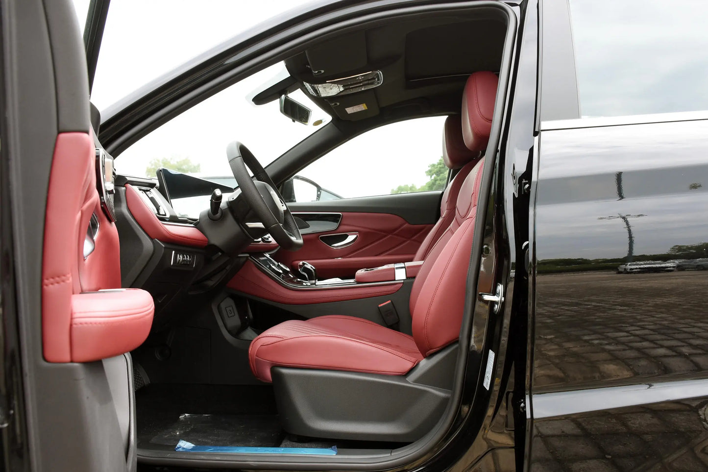 X70 Plus 2025 Model 1.5T Deluxe Edition 5 seats