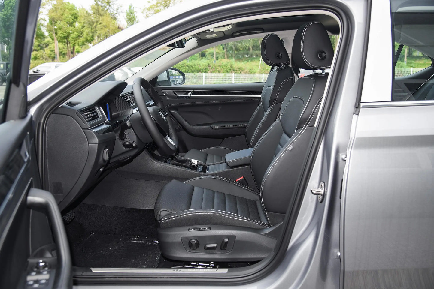 Skoda Superb 2025 TSI330 DSG Luxury Edition