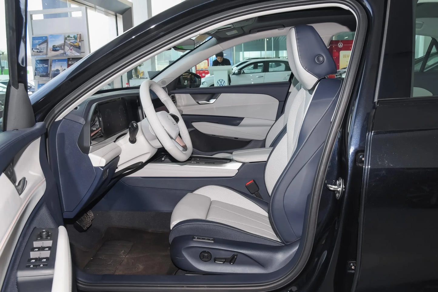 Passat 2025 Pro 300TSI Star Dragon Edition