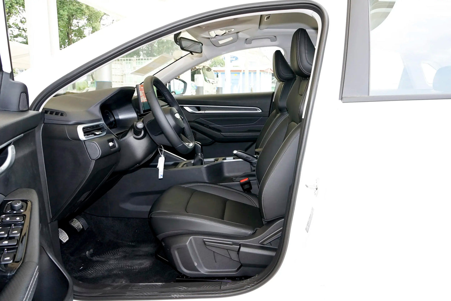 Geely Emgrand 2025 Model 4th Generation 1.5L Manual Longteng Edition