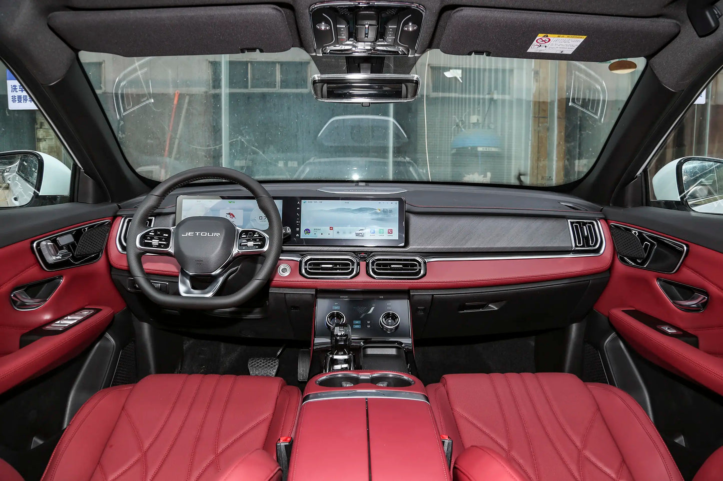 X70 Plus 2025 Model 1.5T Deluxe Edition 7 seats