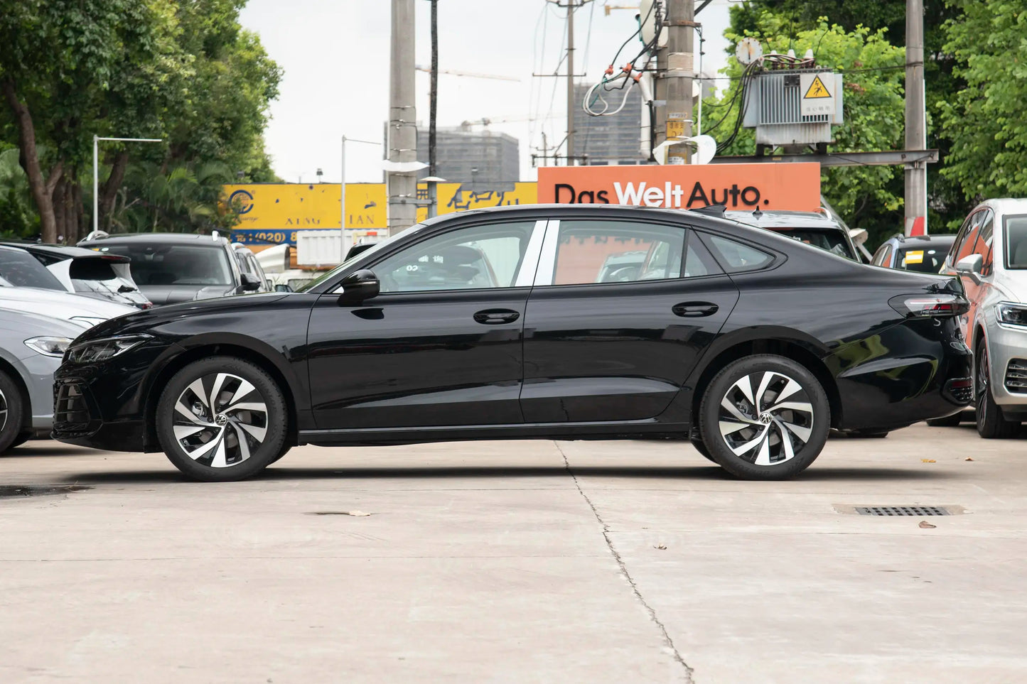 Passat 2025 Pro 300TSI Star Dragon Edition