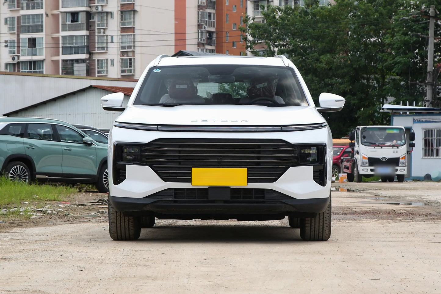 X70 Plus 2025 Model 1.5T Luxury Surging Version 7 seats