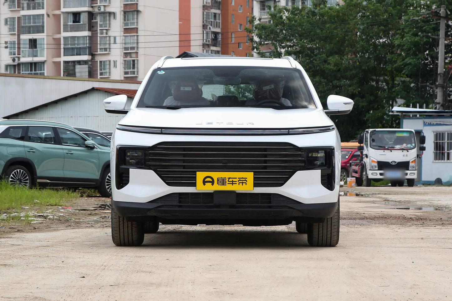 X70 Plus 2025 Model 1.5T Luxury Surging Version 7 seats