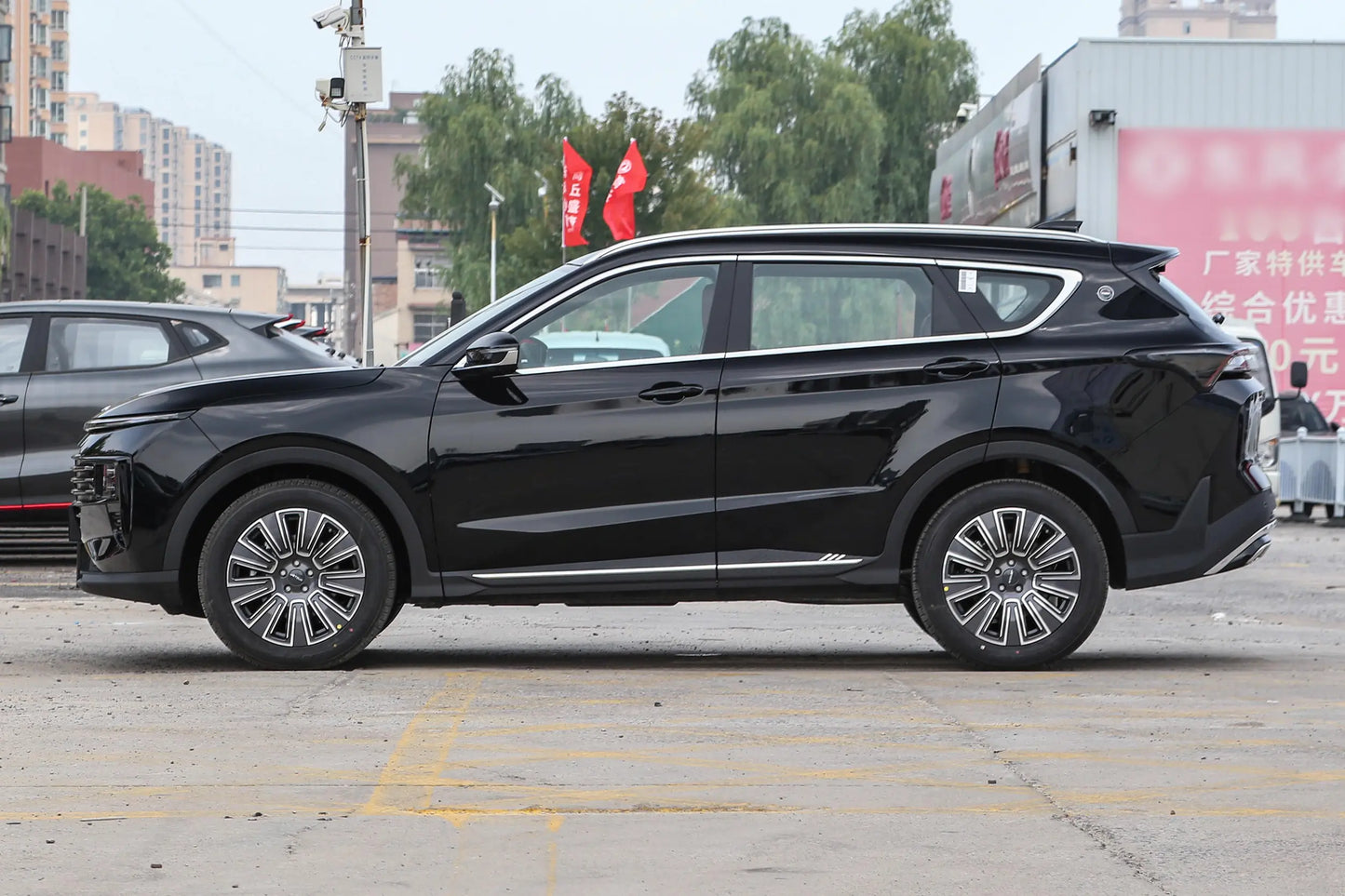 X70 Plus 2025 Model 1.5T Deluxe Pengpai Edition 5 seats