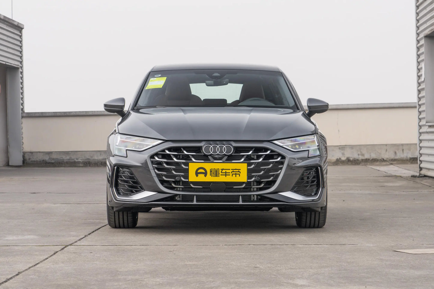 A3 2025 Sportback 35TFSI Flying Spur Premium Model+Luxury Selection Package