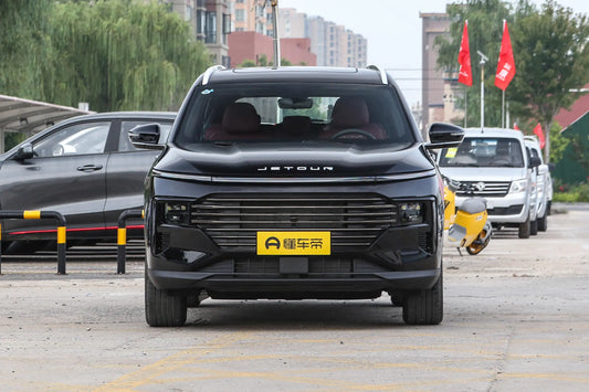 X70 Plus 2025 Model 1.5T Deluxe Pengpai Edition 5 seats