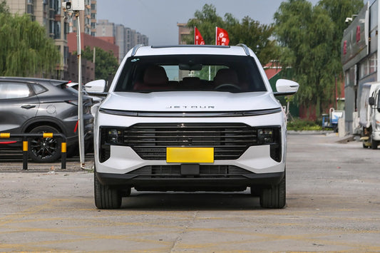 X70 Plus 2025 Model 1.5T Deluxe Edition 7 seats
