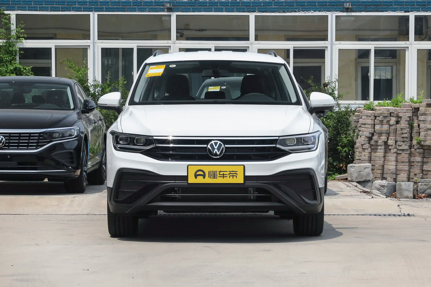 Tiguan L 2024 outstanding version 300TSI Automatic 2WD Drive Longteng Edition