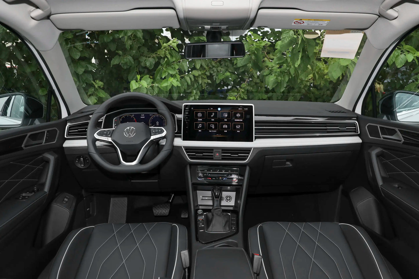 TAYRON L 2025 300TSI  2WD Elite Edition
