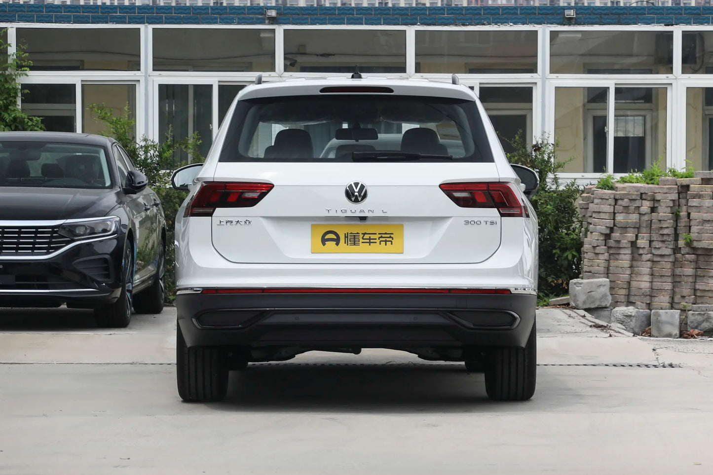 Tiguan L 2024 outstanding version 300TSI Automatic 2WD Drive Longteng Edition