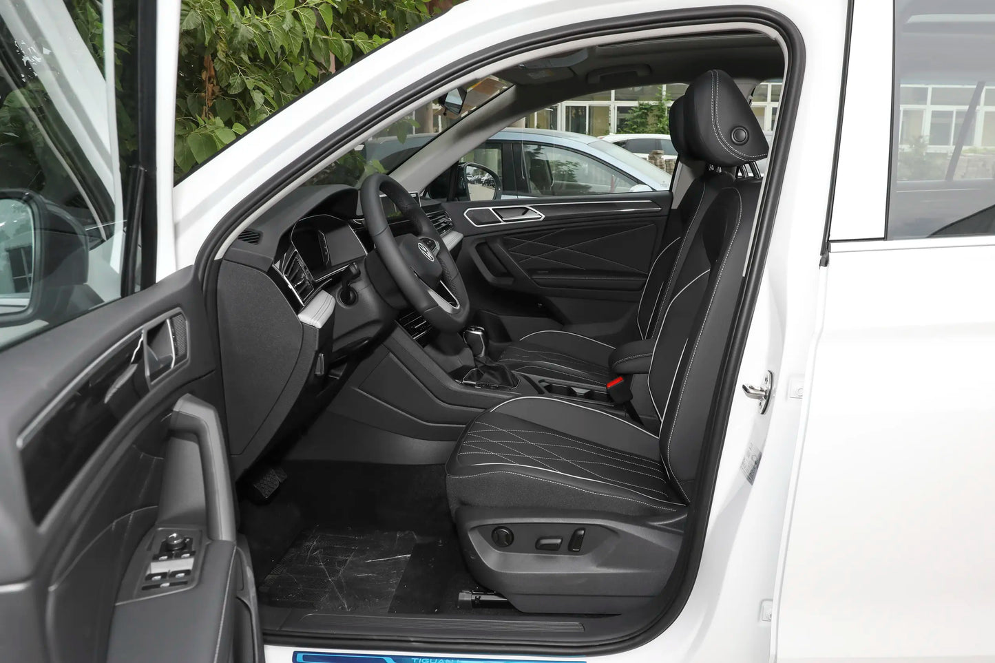 TAYRON L 2025 300TSI  2WD Elite Edition