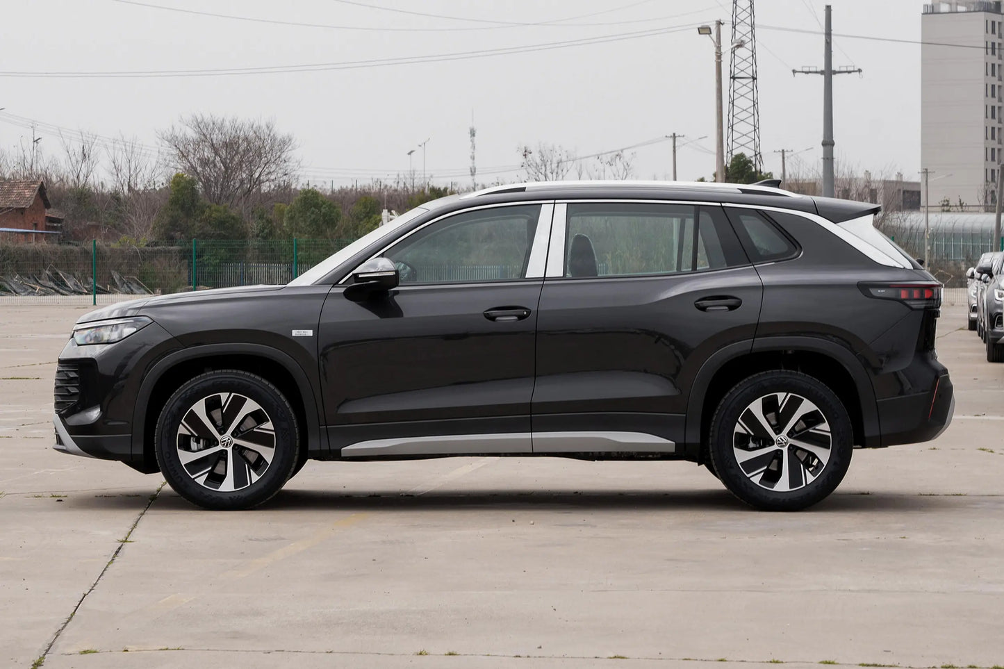 TAYRON L 2025 300TSI  2WD Elite Edition