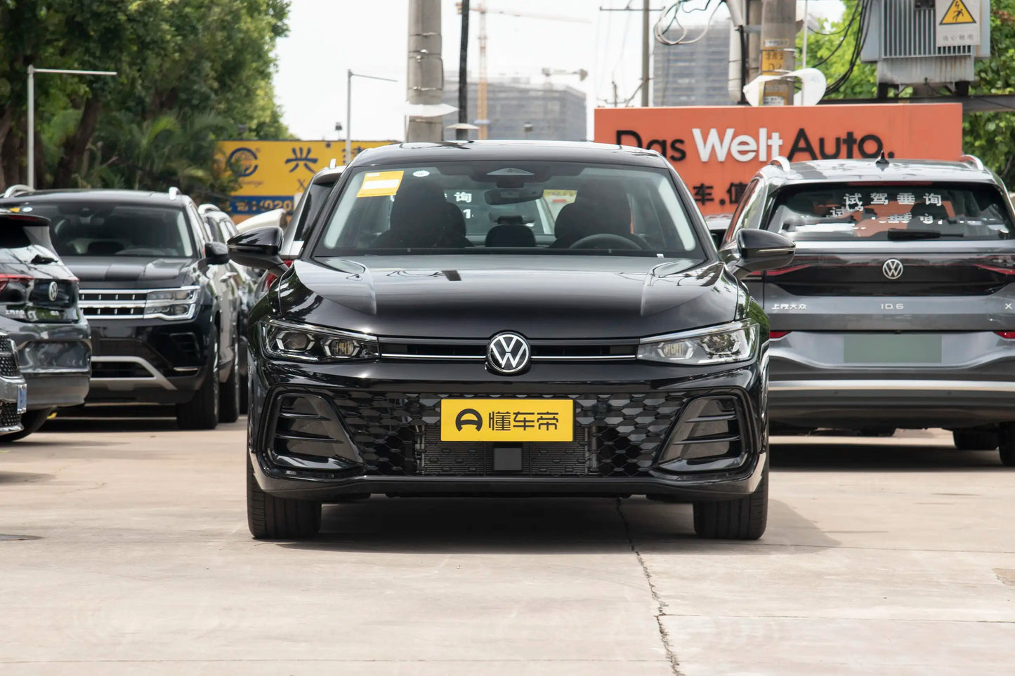 Passat 2025 Pro 300TSI Star Dragon Edition