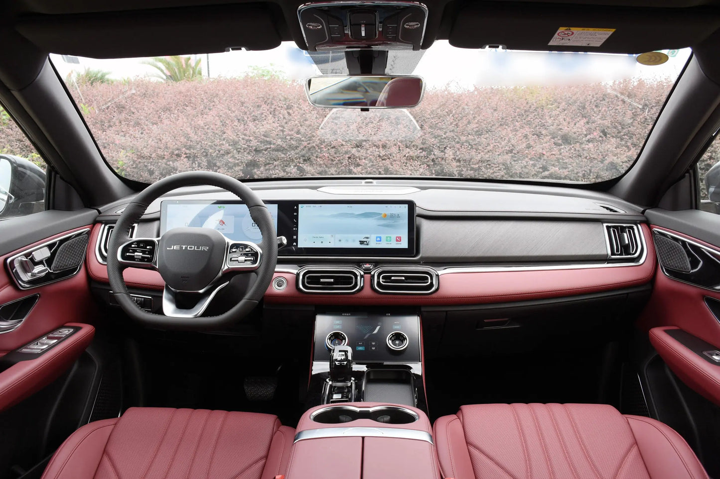 X70 Plus 2025 Model 1.5T Deluxe Edition 5 seats