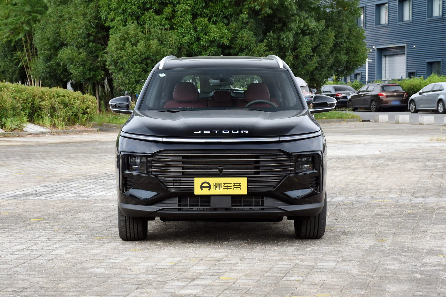 X70 Plus 2025 Model 1.5T Deluxe Edition 5 seats