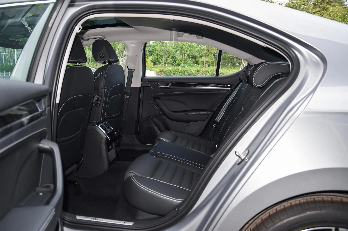 Skoda Superb  2025 TSI330 DSG Luxury Edition